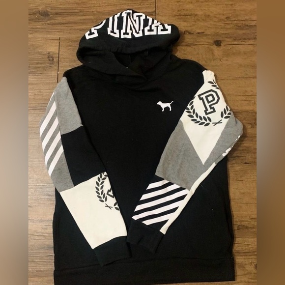 VS PINK CAMPUS CROSSOVER TUNIC
HOODIE BLACK SMALL - Picture 3 of 7